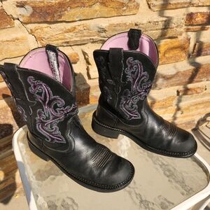 Ariat boots, size 9.5